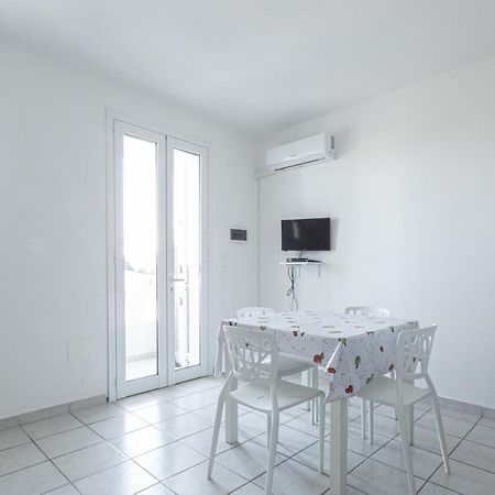 Bilocale Climatizzato Con Vista Panoramica Apartment Ugento Exterior foto