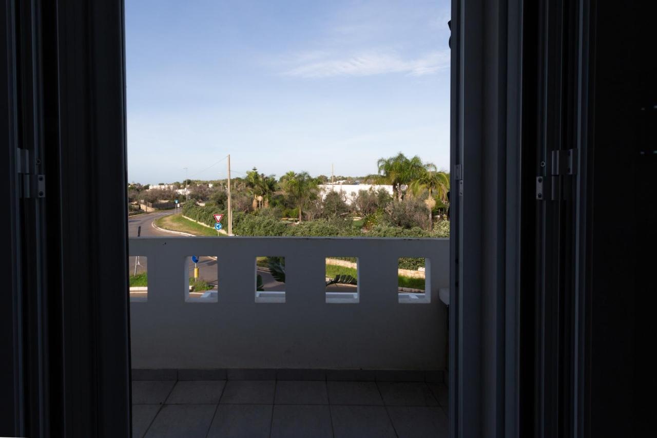 Bilocale Climatizzato Con Vista Panoramica Apartment Ugento Exterior foto